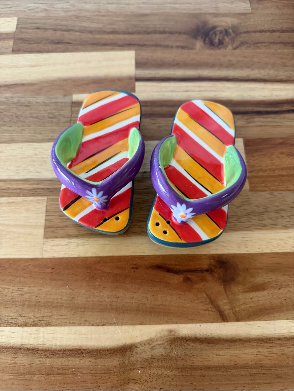 vintage discontinued, clay, art, salt, and pepper, shakers flip-flops